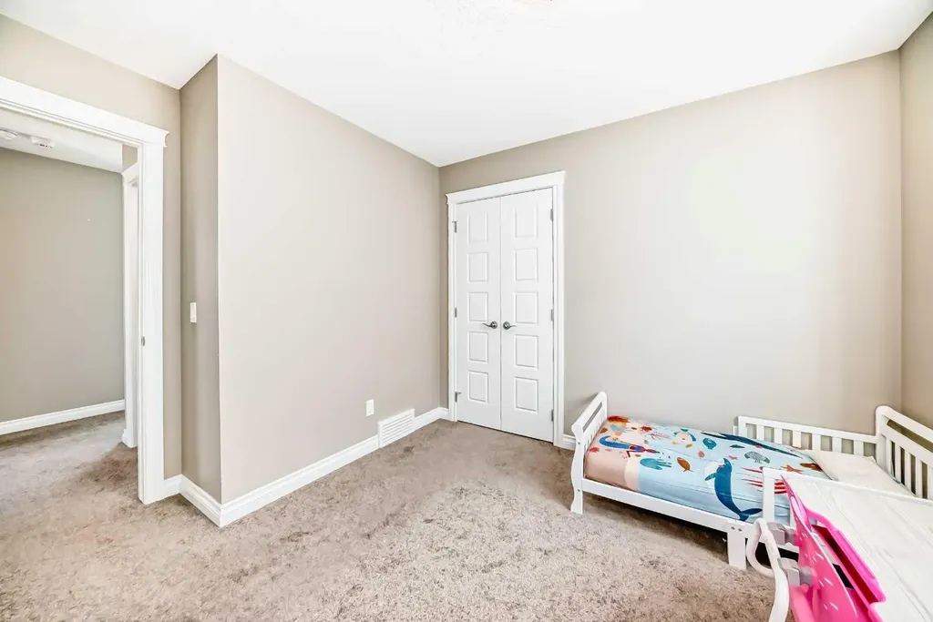 46 Nolanfield Road NW Calgary AB T3R 0N1