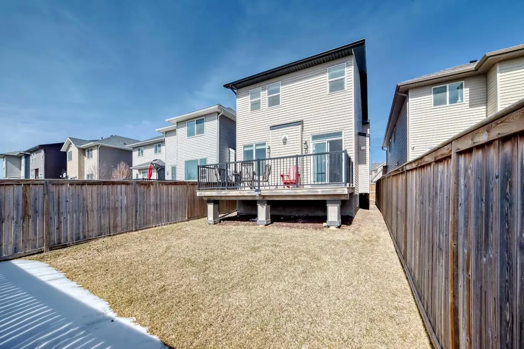 46 Nolanfield Road NW Calgary AB T3R 0N1
