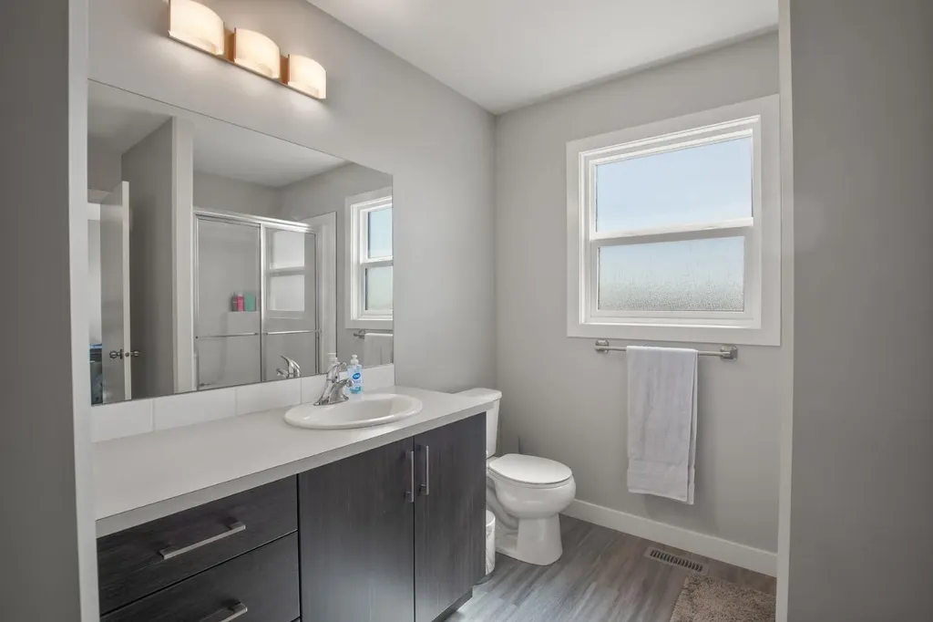 95 Palmer Circle Blackfalds AB T4M 0N7