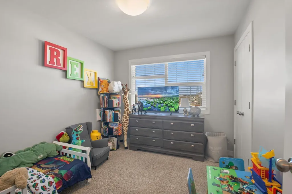 95 Palmer Circle Blackfalds AB T4M 0N7