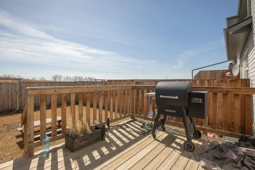 95 Palmer Circle Blackfalds AB T4M 0N7