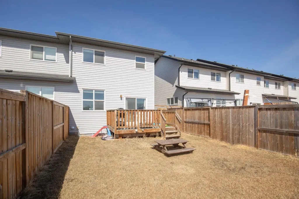 95 Palmer Circle Blackfalds AB T4M 0N7