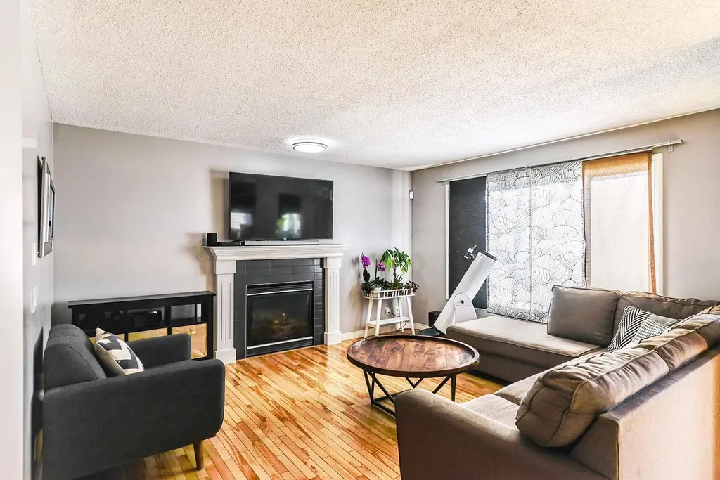 88 Evansford Road NW Calgary AB T3P 1G8