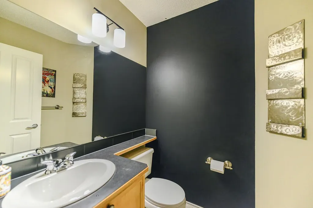 88 Evansford Road NW Calgary AB T3P 1G8