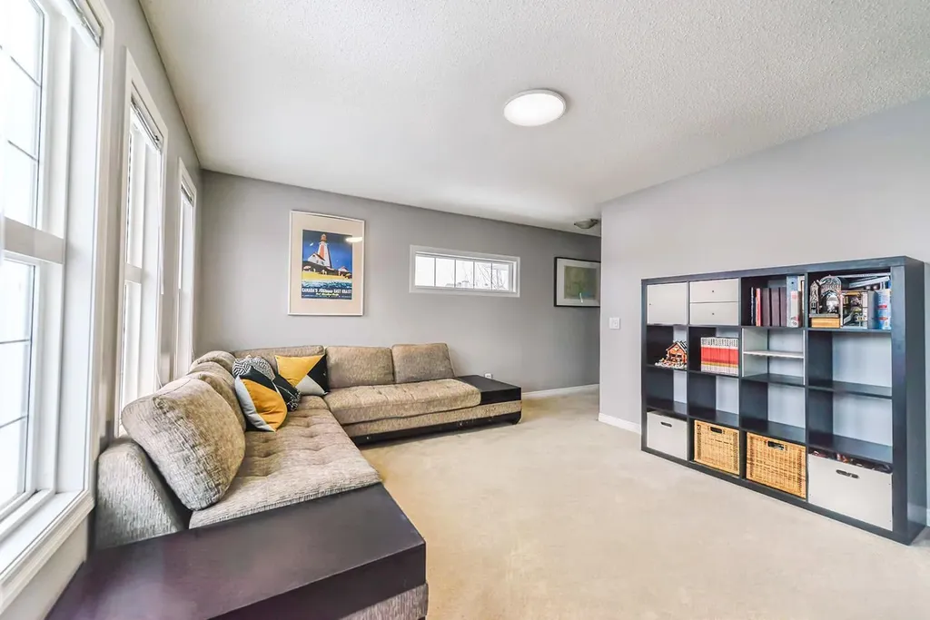 88 Evansford Road NW Calgary AB T3P 1G8