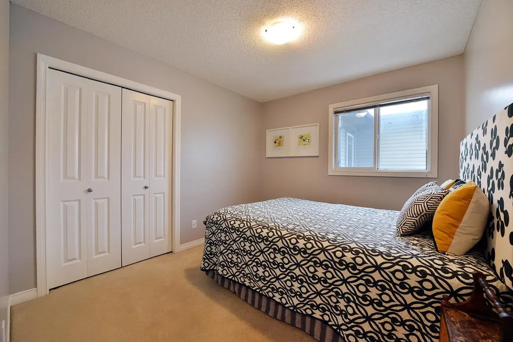 88 Evansford Road NW Calgary AB T3P 1G8