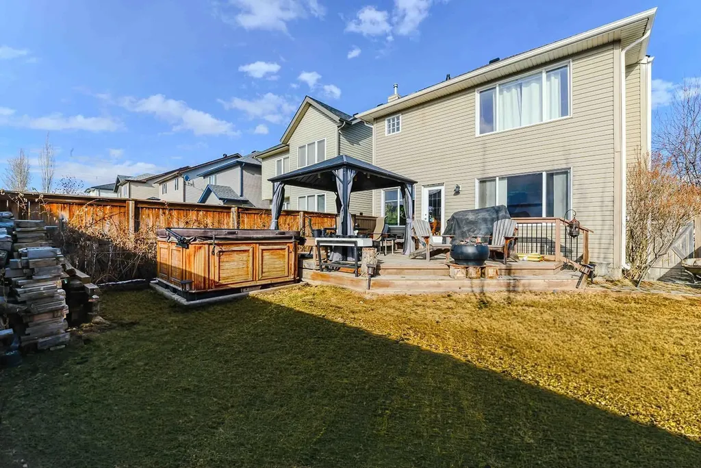 88 Evansford Road NW Calgary AB T3P 1G8
