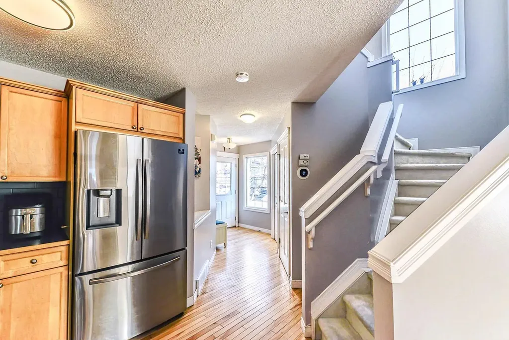 88 Evansford Road NW Calgary AB T3P 1G8