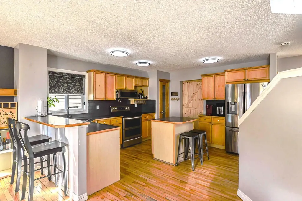 88 Evansford Road NW Calgary AB T3P 1G8
