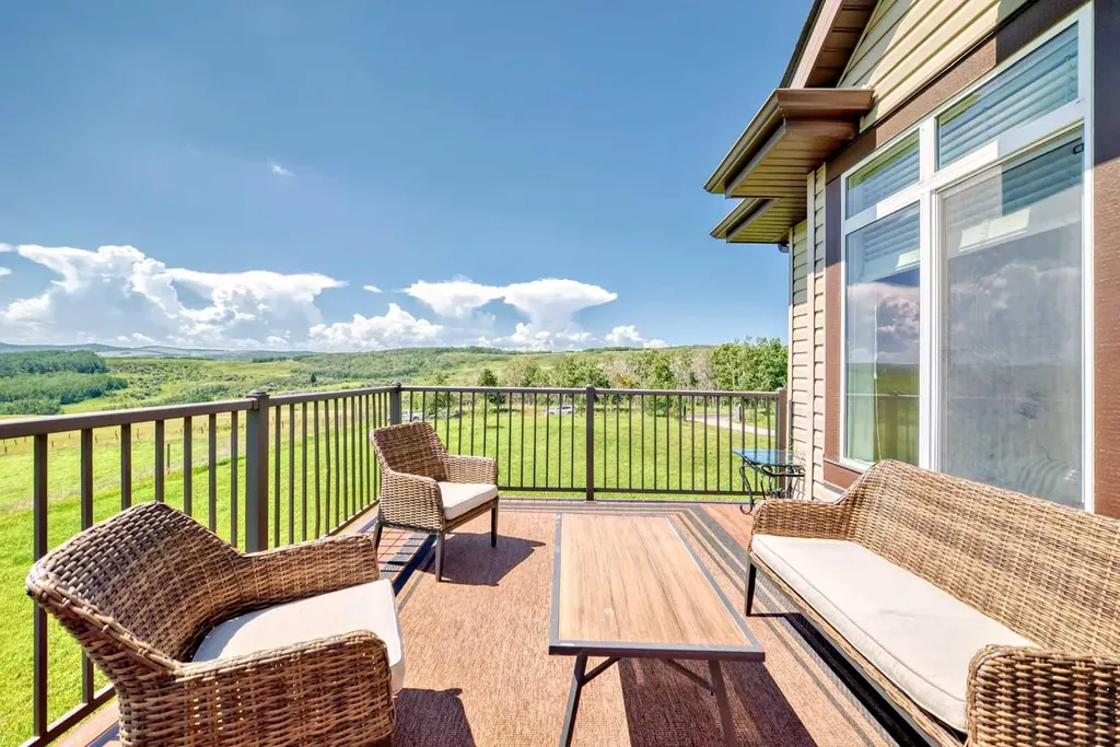 196096 144 Street W Rural Foothills County AB T1S1R8