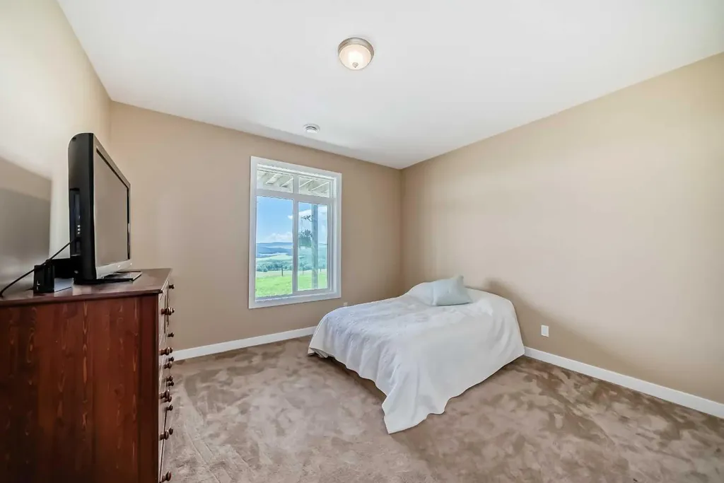 196096 144 Street W Rural Foothills County AB T1S1R8