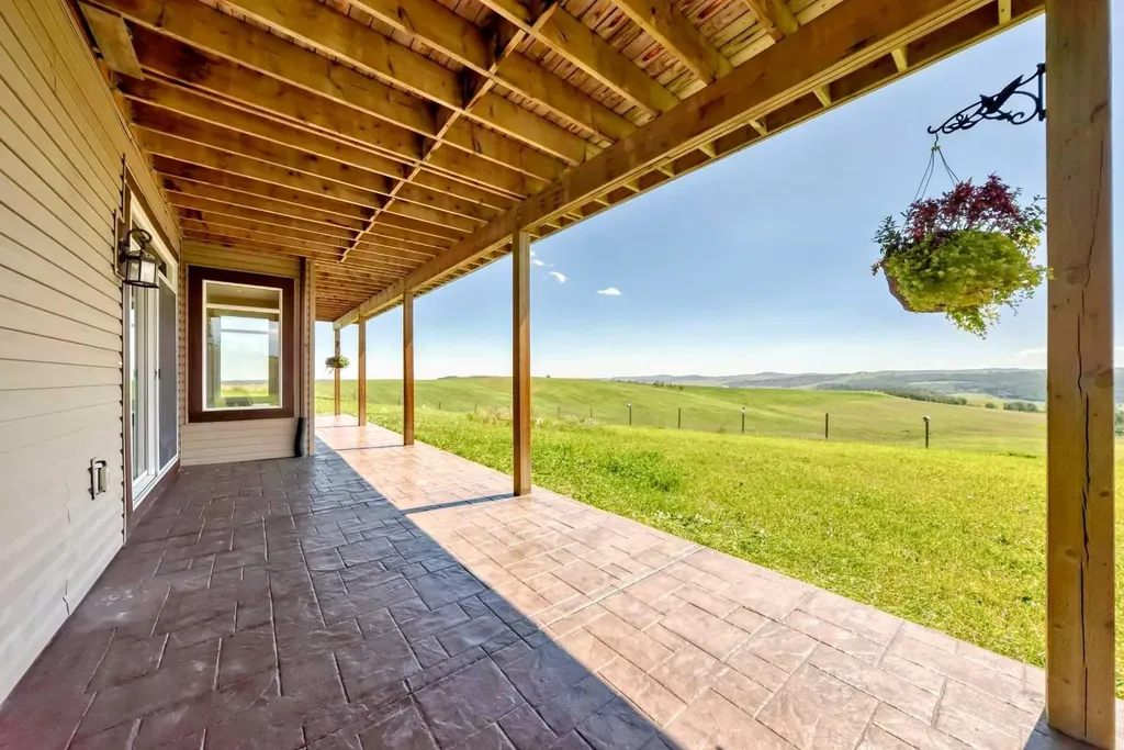 196096 144 Street W Rural Foothills County AB T1S1R8