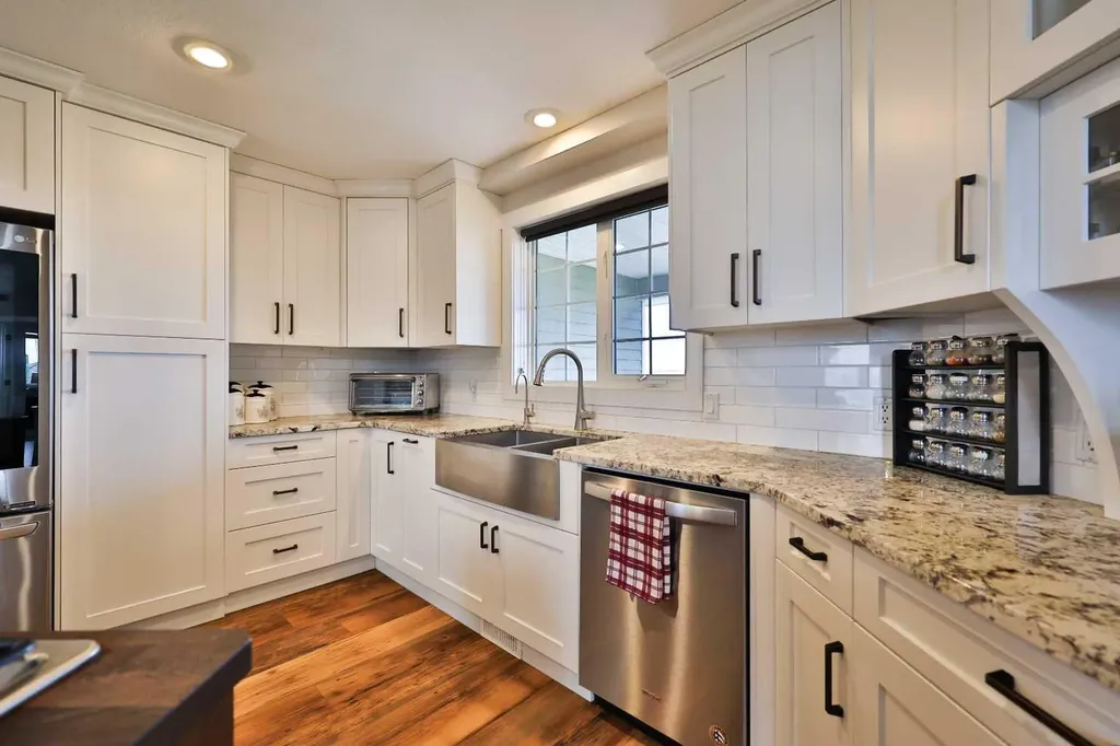 609 7 Avenue Stirling AB T0K 2E0