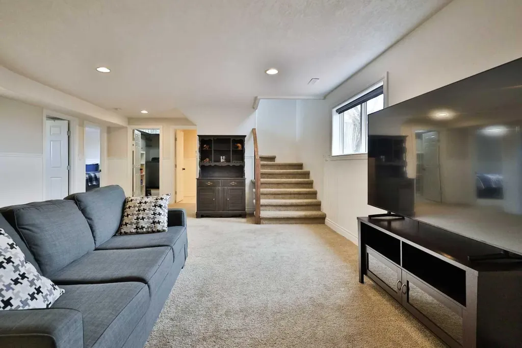 609 7 Avenue Stirling AB T0K 2E0