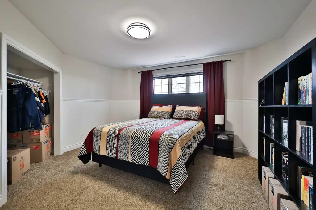 609 7 Avenue Stirling AB T0K 2E0