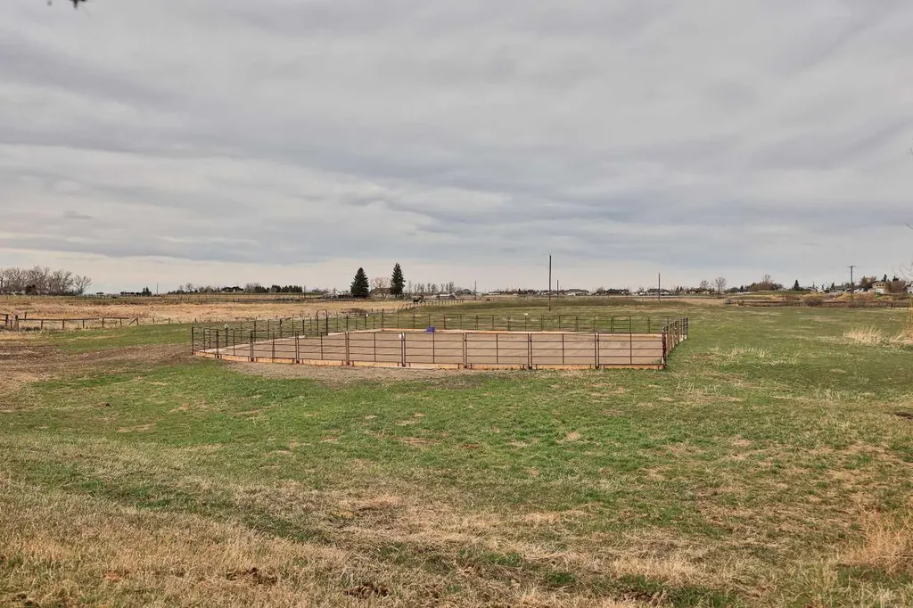 609 7 Avenue Stirling AB T0K 2E0