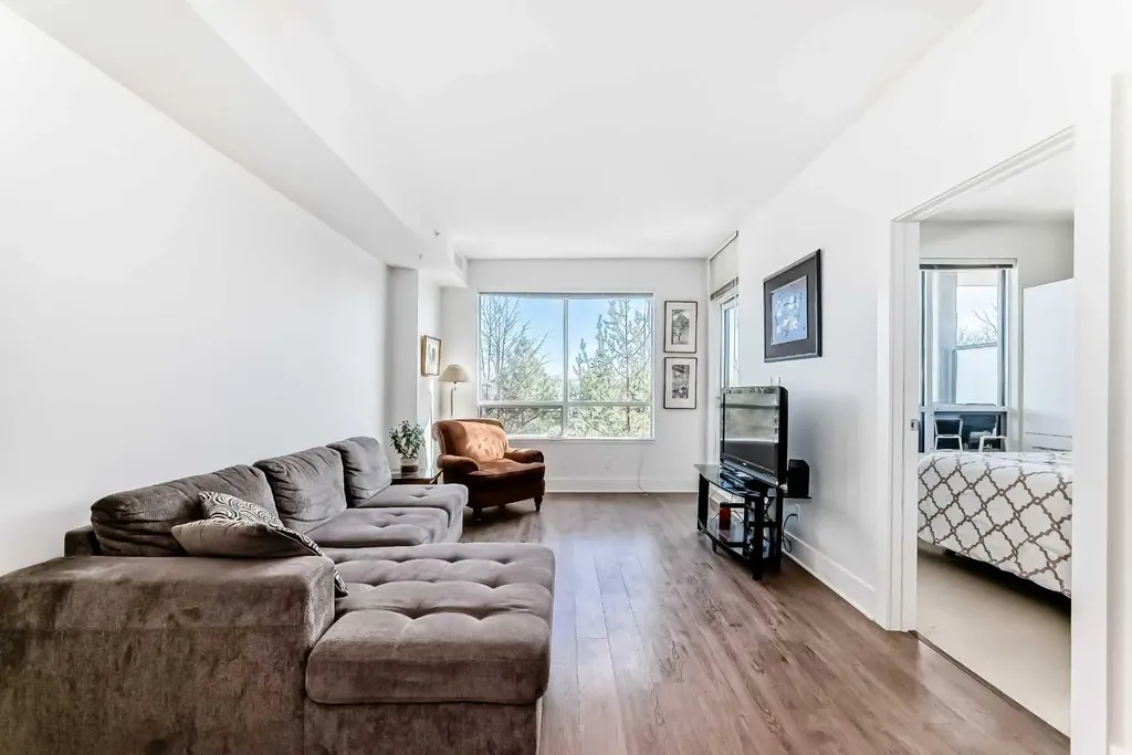 38 9 Street NE Calgary AB T3E 7X9
