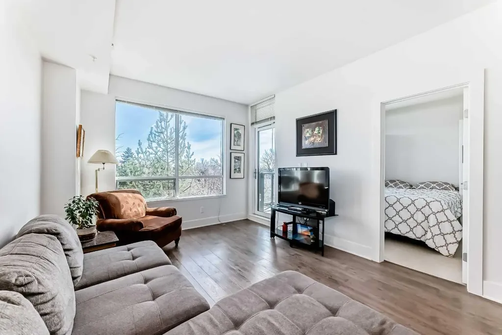38 9 Street NE Calgary AB T3E 7X9