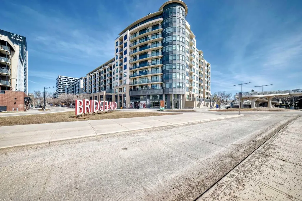 38 9 Street NE Calgary AB T3E 7X9