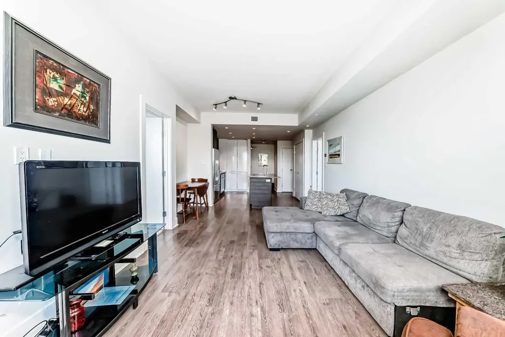 38 9 Street NE Calgary AB T3E 7X9