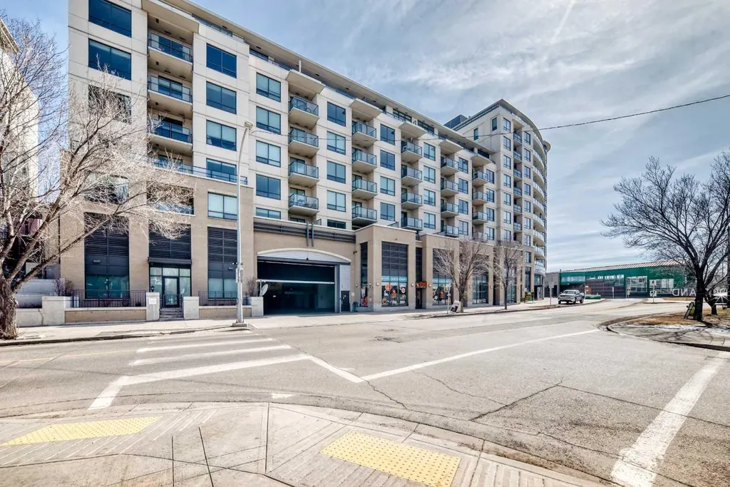 38 9 Street NE Calgary AB T3E 7X9