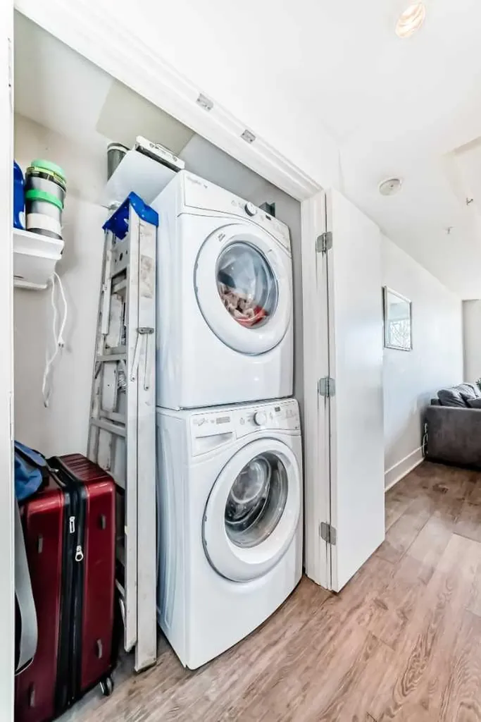 38 9 Street NE Calgary AB T3E 7X9