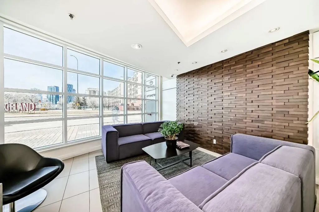38 9 Street NE Calgary AB T3E 7X9