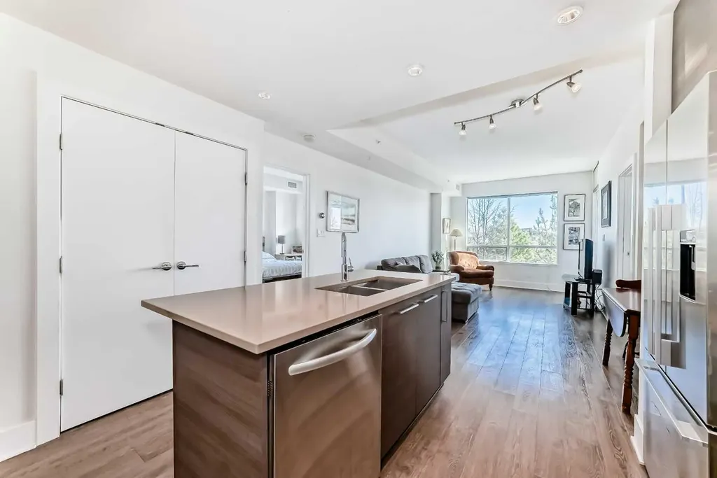 38 9 Street NE Calgary AB T3E 7X9