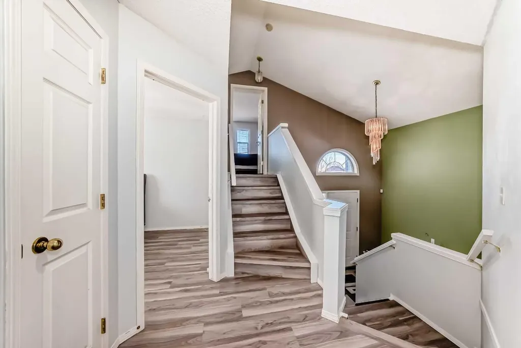 22 Applestone Park SE Calgary AB T2A 7S4