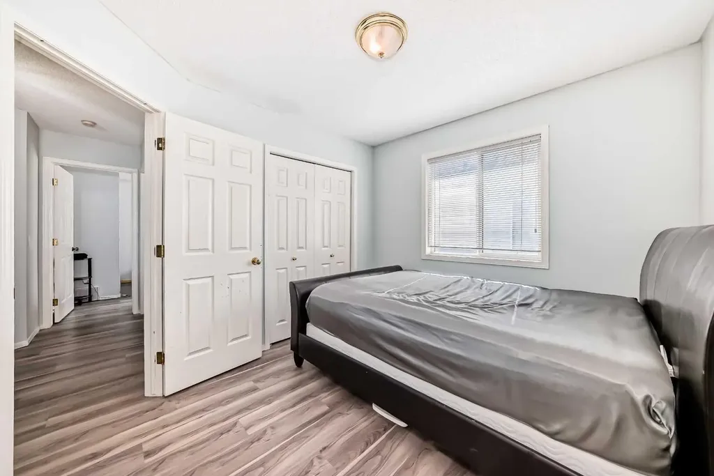22 Applestone Park SE Calgary AB T2A 7S4