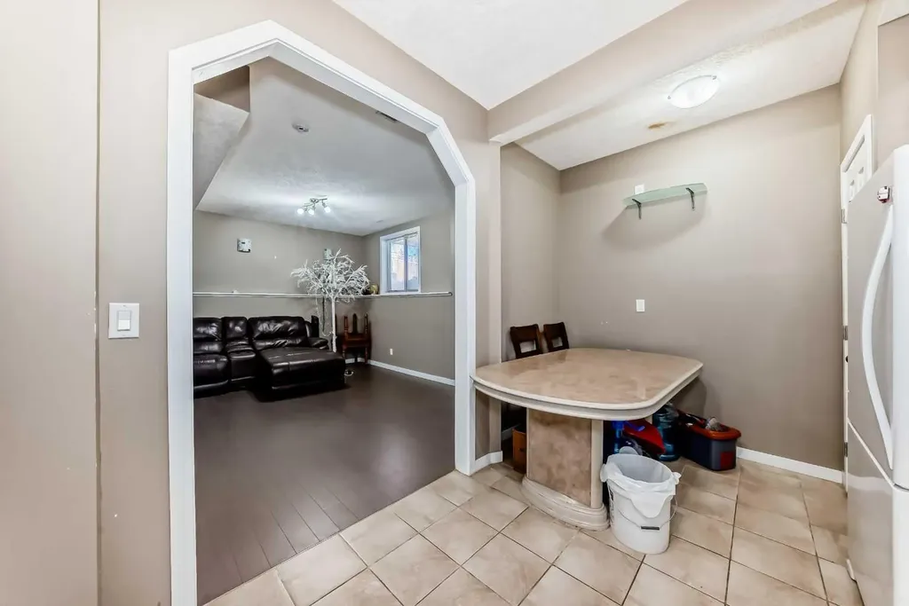 22 Applestone Park SE Calgary AB T2A 7S4