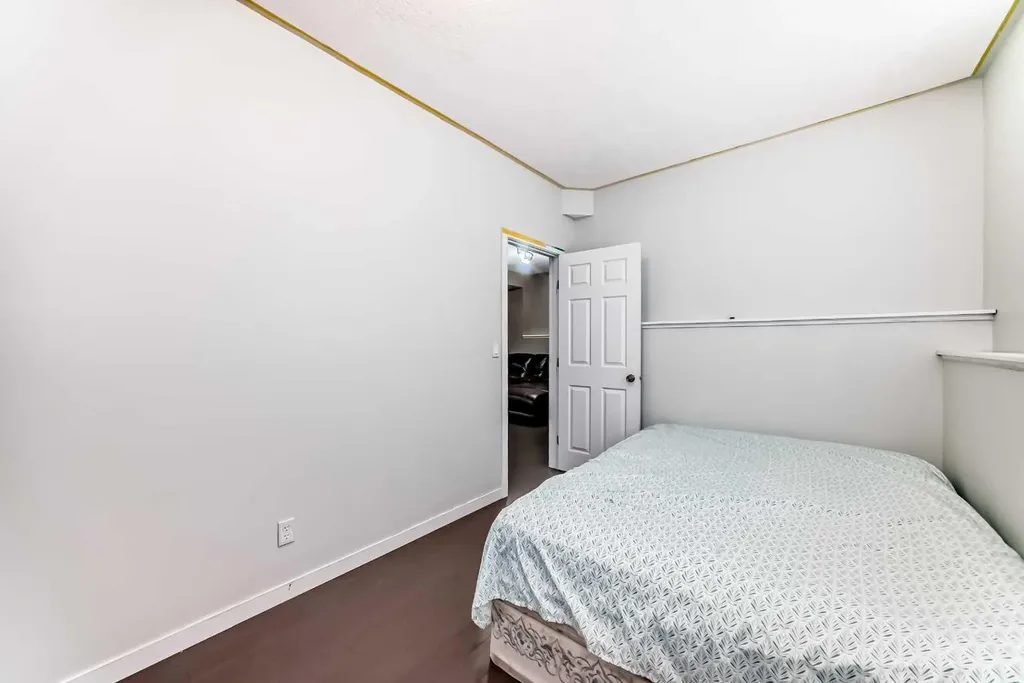 22 Applestone Park SE Calgary AB T2A 7S4