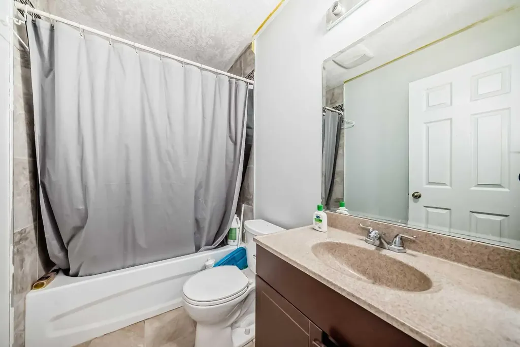 22 Applestone Park SE Calgary AB T2A 7S4