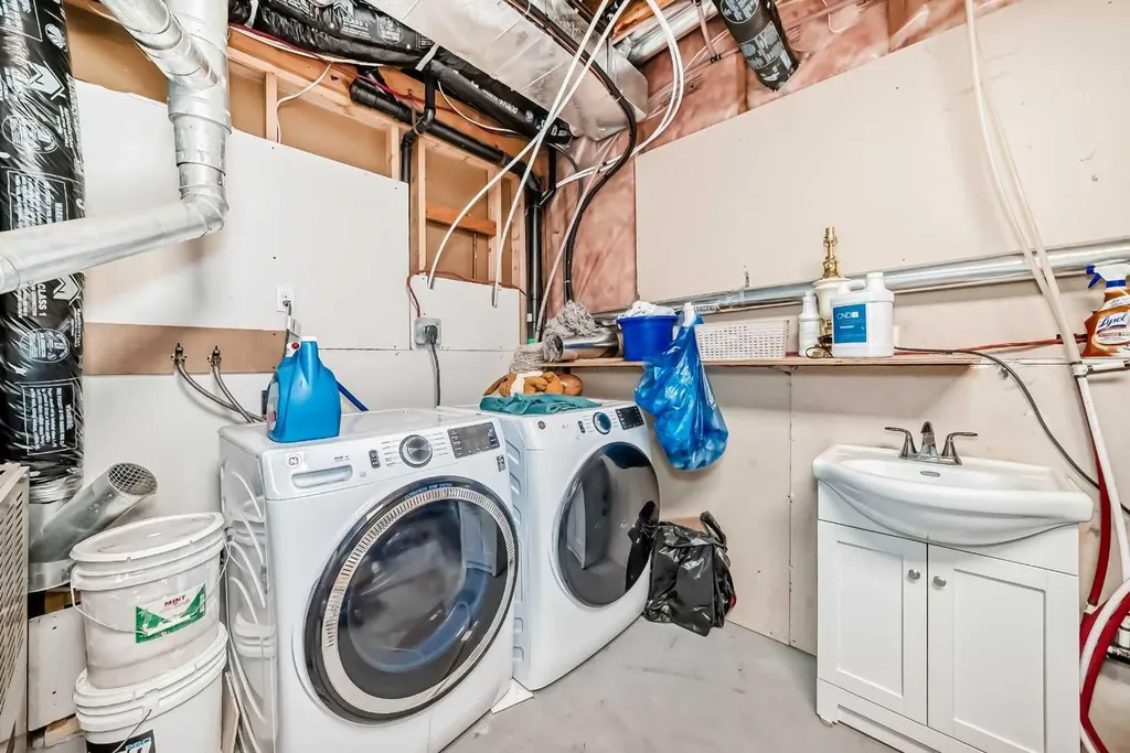 22 Applestone Park SE Calgary AB T2A 7S4