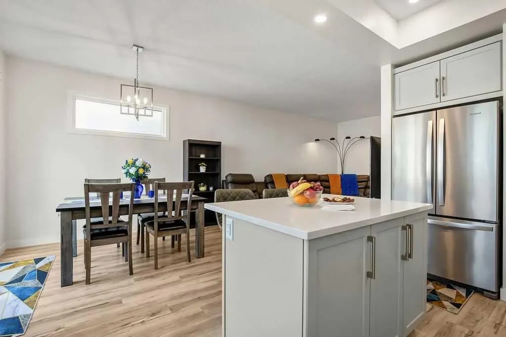 639 Kingsmere Way SE Airdrie AB T4A 0X7