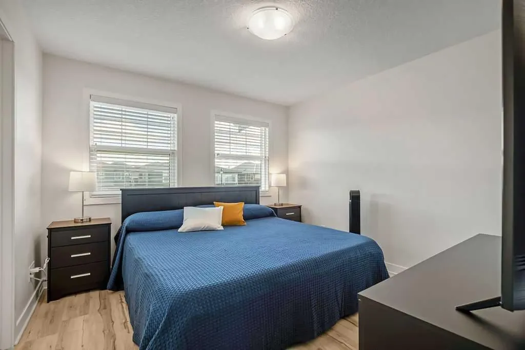 639 Kingsmere Way SE Airdrie AB T4A 0X7