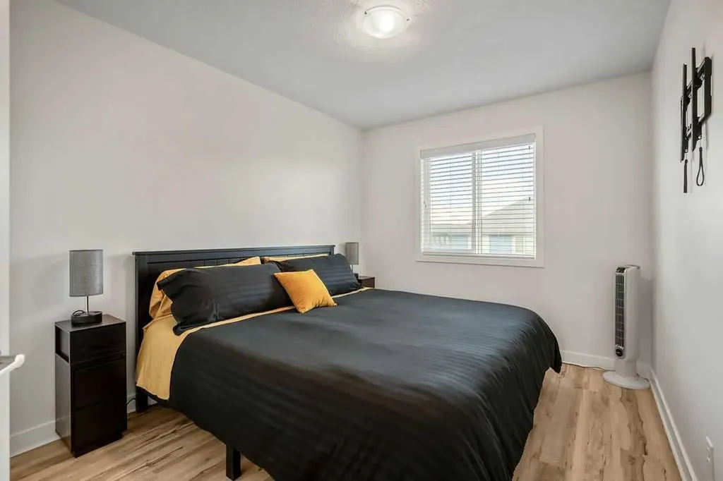 639 Kingsmere Way SE Airdrie AB T4A 0X7