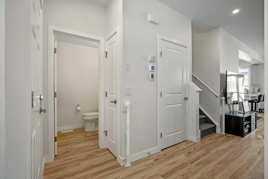 639 Kingsmere Way SE Airdrie AB T4A 0X7