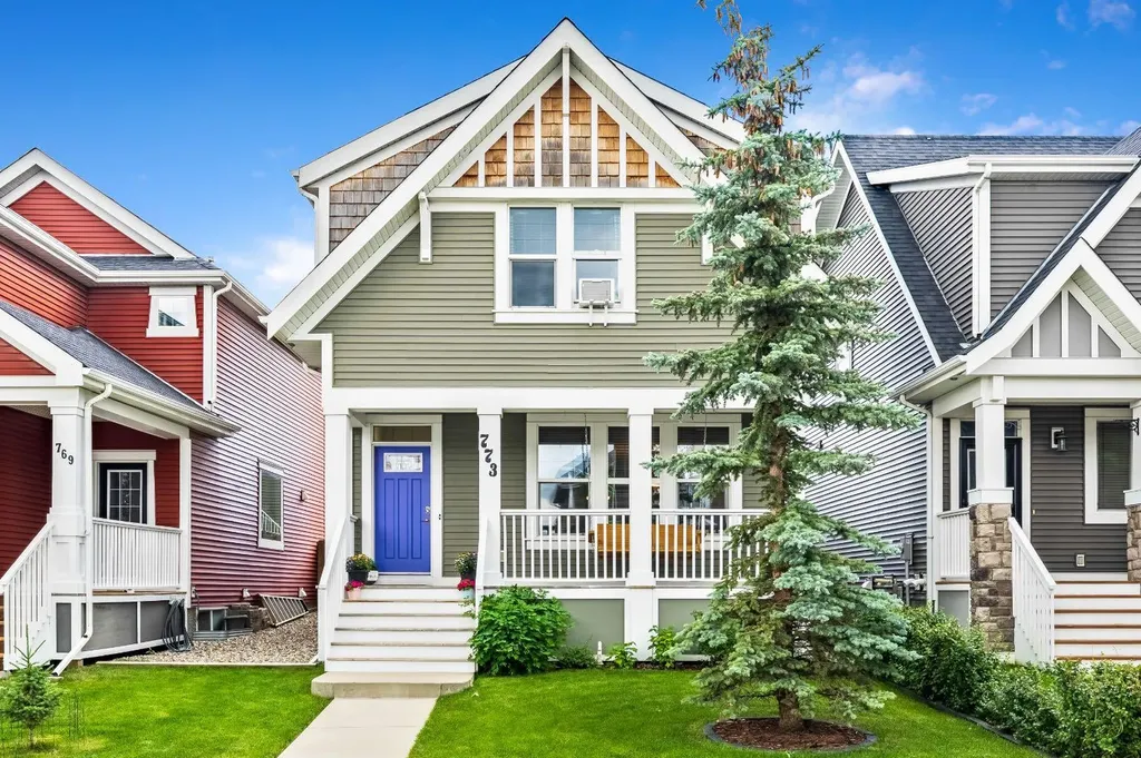 773 River Heights Crescent Cochrane AB T4C 0S2