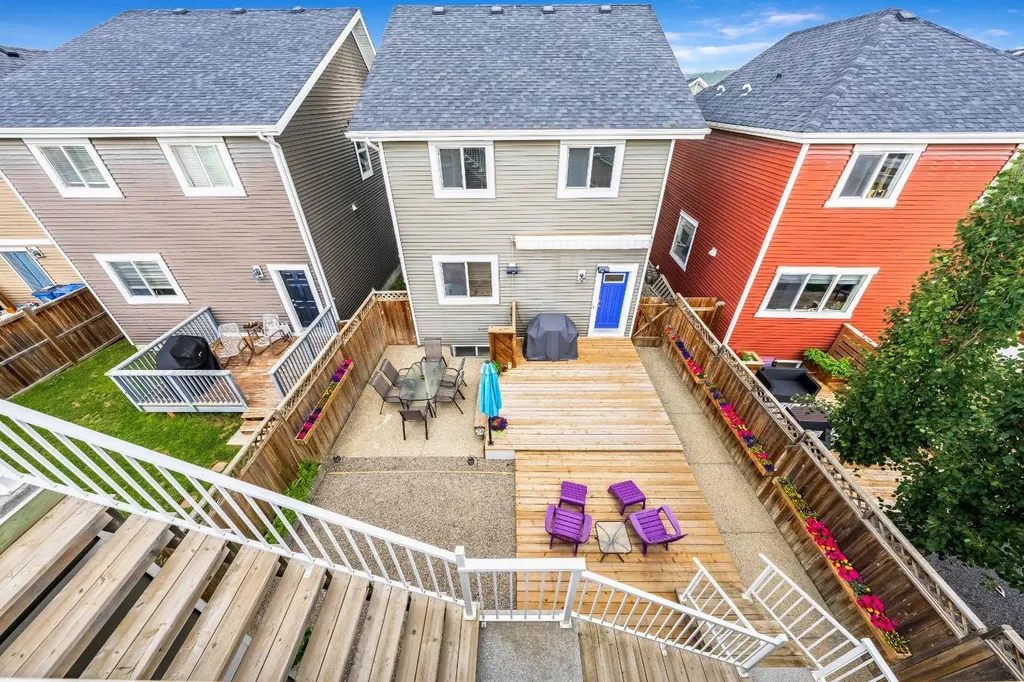 773 River Heights Crescent Cochrane AB T4C 0S2