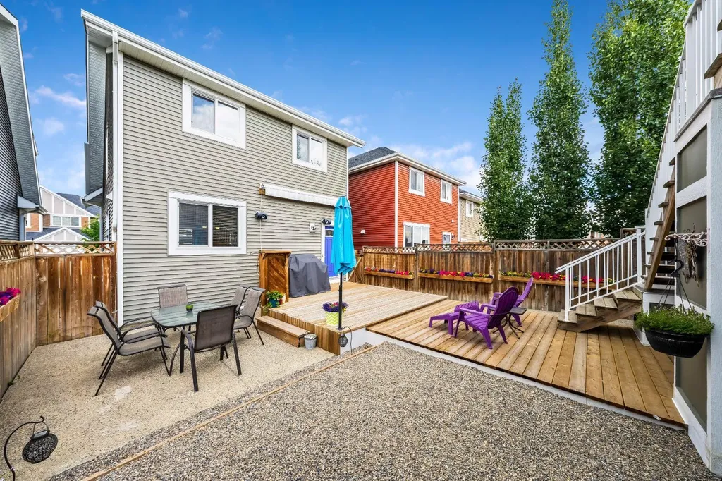 773 River Heights Crescent Cochrane AB T4C 0S2