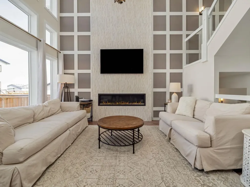 653 Aquitania Boulevard W Lethbridge AB T1J 5N4