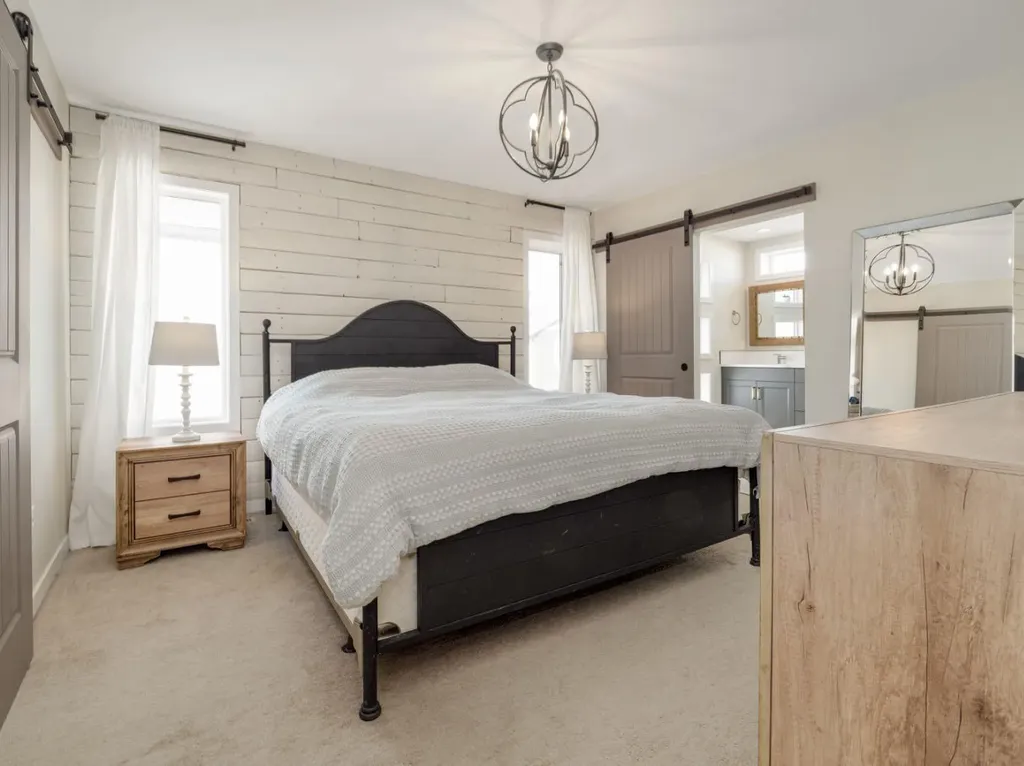 653 Aquitania Boulevard W Lethbridge AB T1J 5N4