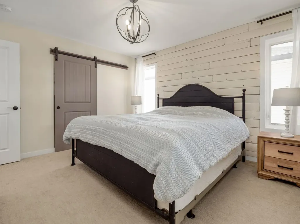 653 Aquitania Boulevard W Lethbridge AB T1J 5N4