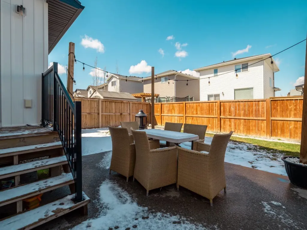 653 Aquitania Boulevard W Lethbridge AB T1J 5N4