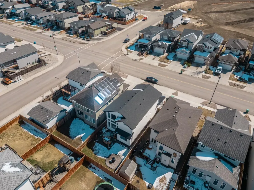 653 Aquitania Boulevard W Lethbridge AB T1J 5N4