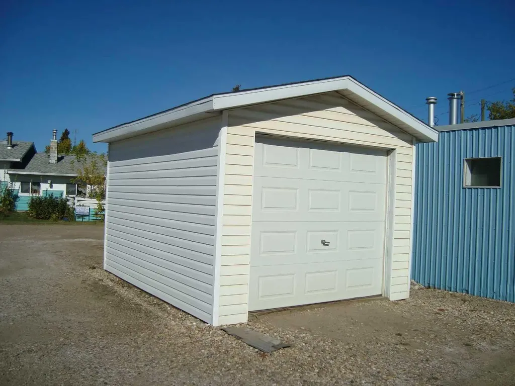 116 1st Avenue Trochu AB T0M 2C0