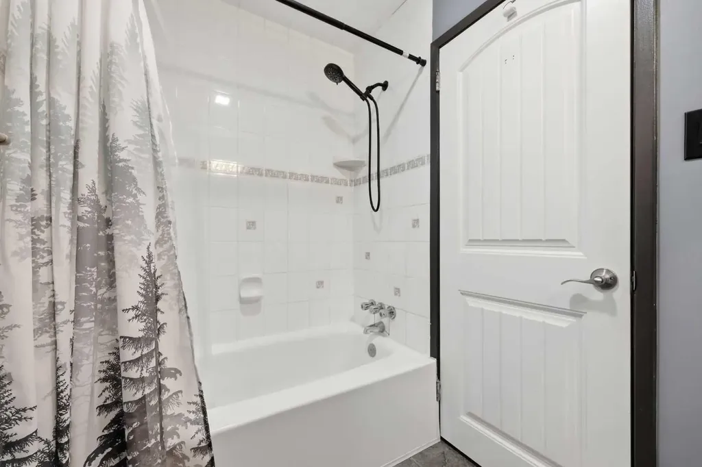 3103 Blakiston Drive NW Calgary AB T2L1L7