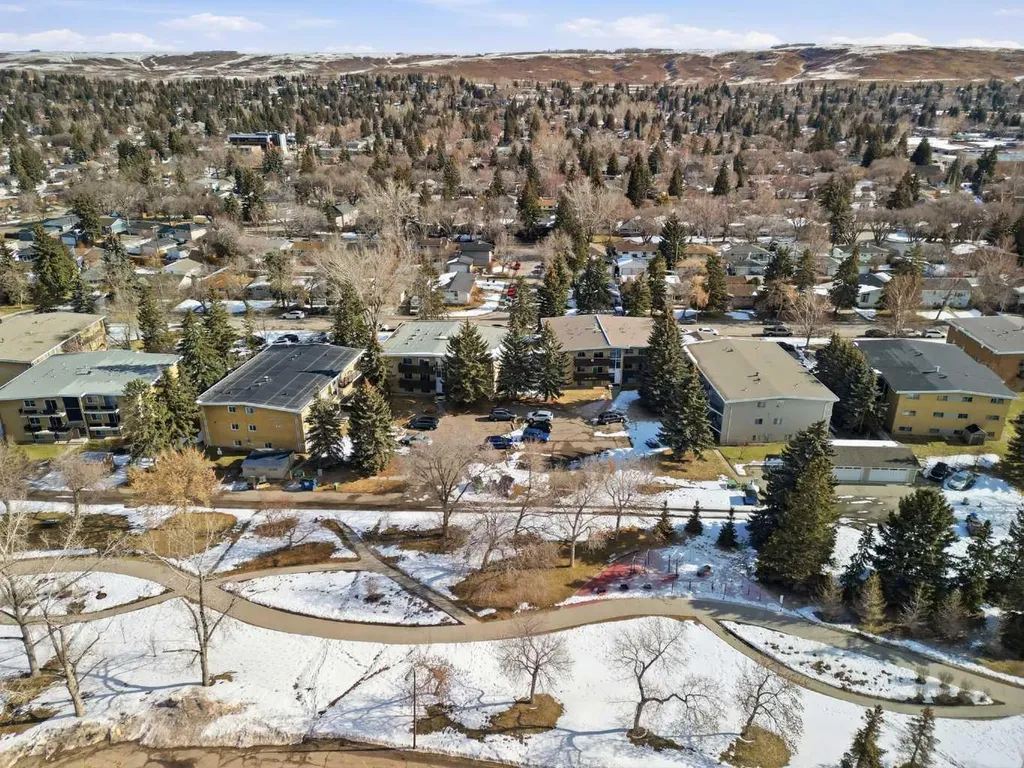 3103 Blakiston Drive NW Calgary AB T2L1L7
