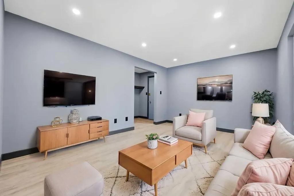 3103 Blakiston Drive NW Calgary AB T2L1L7